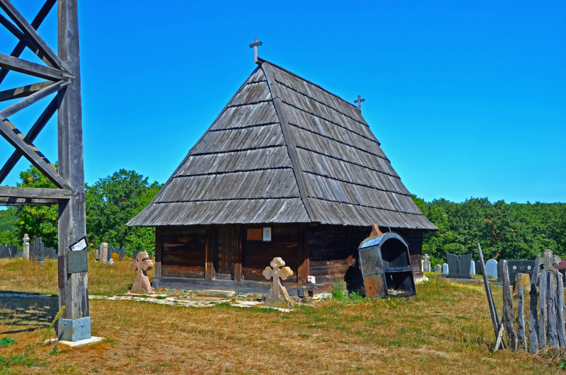 Crkva_Brvnara_u_Pranjanima_2012_00, wikimedia111