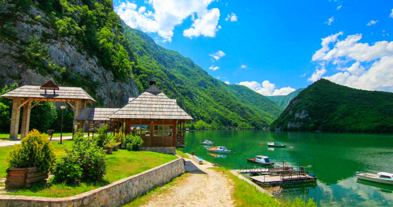 Perućac Lake