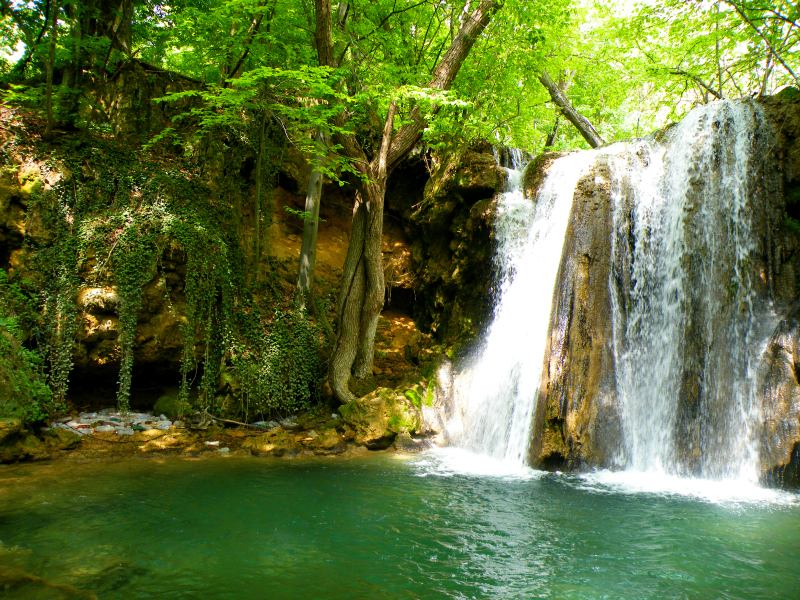 The Blederija waterfall