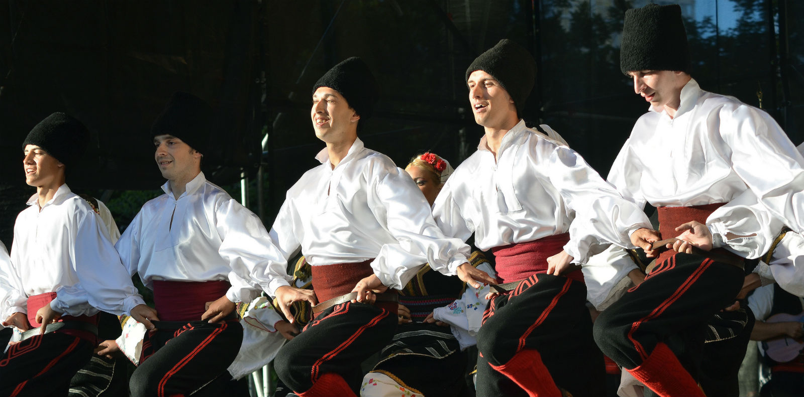 National dance - Serbia.com