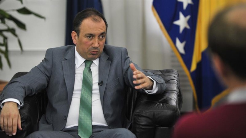 Crnadak: Nikolic’s statement on plan to topple Dodik surprising