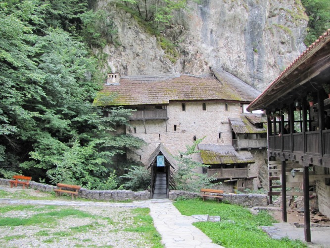 Crna Reka Monastery: A Hidden Sanctuary of Spiritual Heritage in Serbia