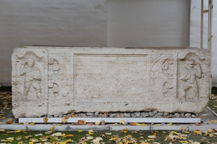 The Sarcophagus in Ruma: A Glimpse into Roman History and Art