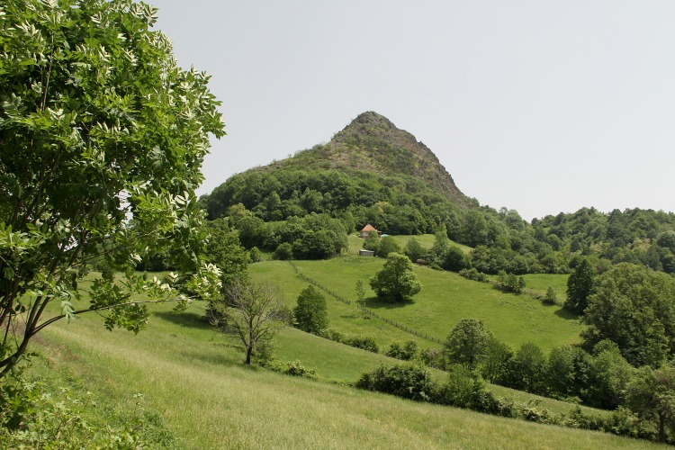 The Extinct Volcano of Ostrvica: Nature’s Geological Masterpiece