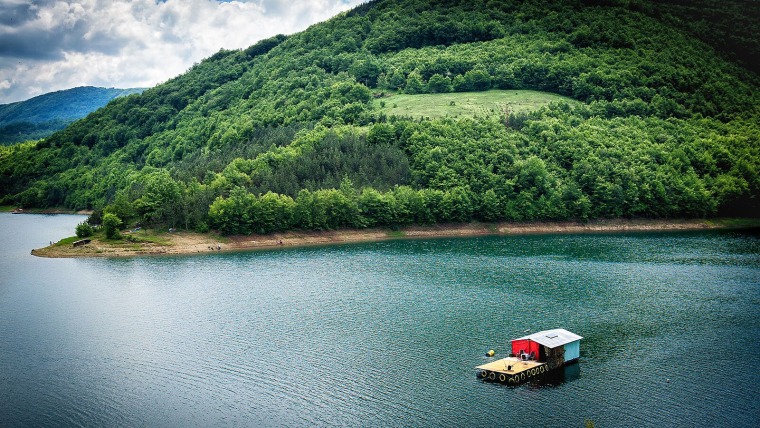 Zavojsko Jezero – A Paradise for Hikers, Kayakers, and Campers