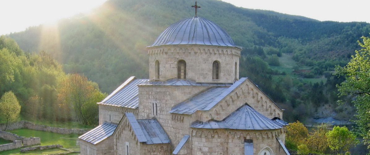 Manastir Gradac – Kraljičina zadužbina među šumama Raške
