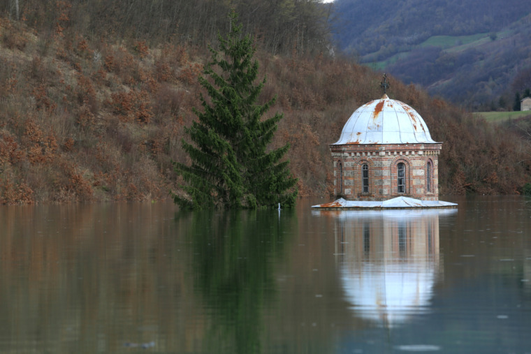 The Mystery of Valjevo’s Gračanica: A Sanctuary Beneath the Lake