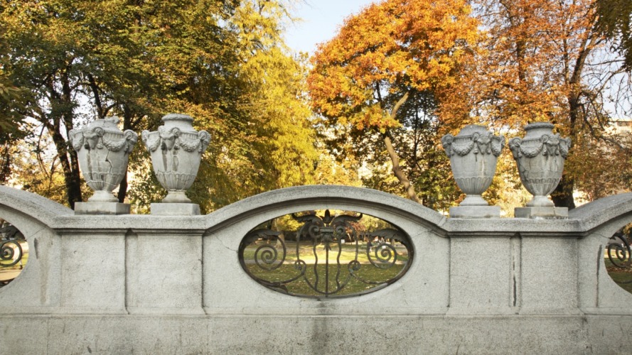 Studentski Park in Belgrade: History, Charm, and Autumn Colors