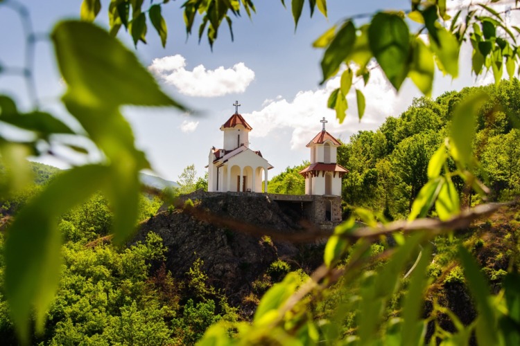 Prolom Banja – Novembarski wellness i mistični pejzaži