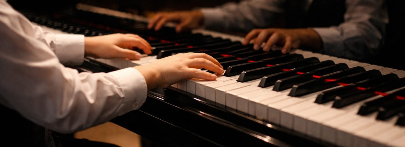 David Božić, mladi srpski pijanista koji osvaja svet talentom