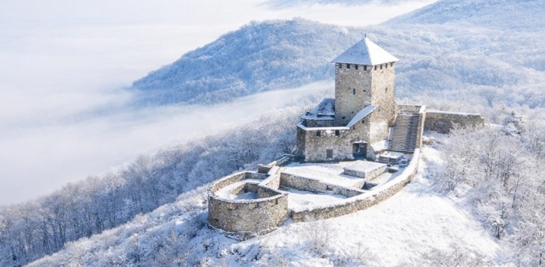 Vršac: Wine, Hills and Light at the Edge of Winter