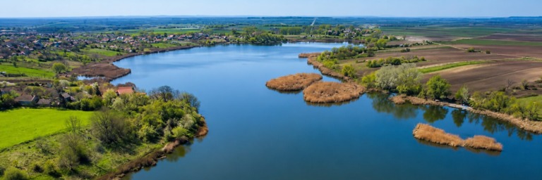The Lakes That Move: Serbia’s Floating Island Phenomenon